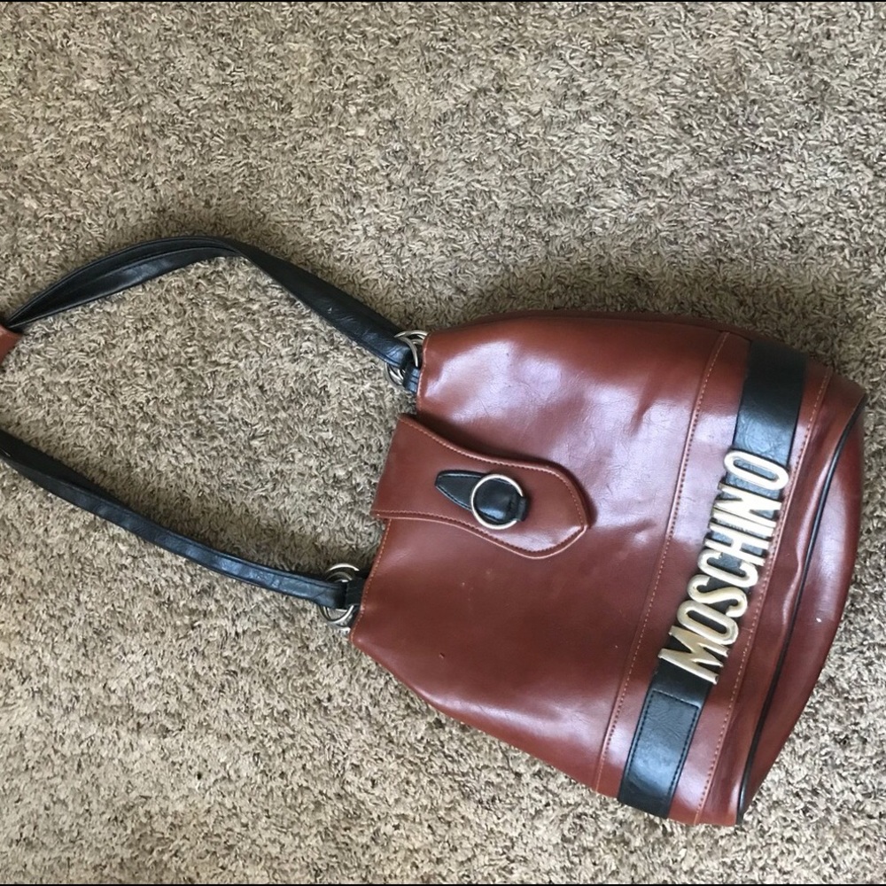 Moschino iconic leather bag